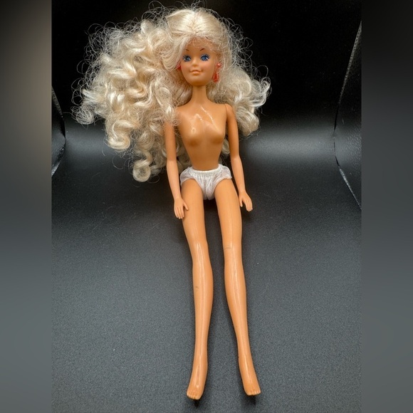 1987 Totsy Doll Blonde Curly Hair Red Dress VTG - Picture 10 of 11